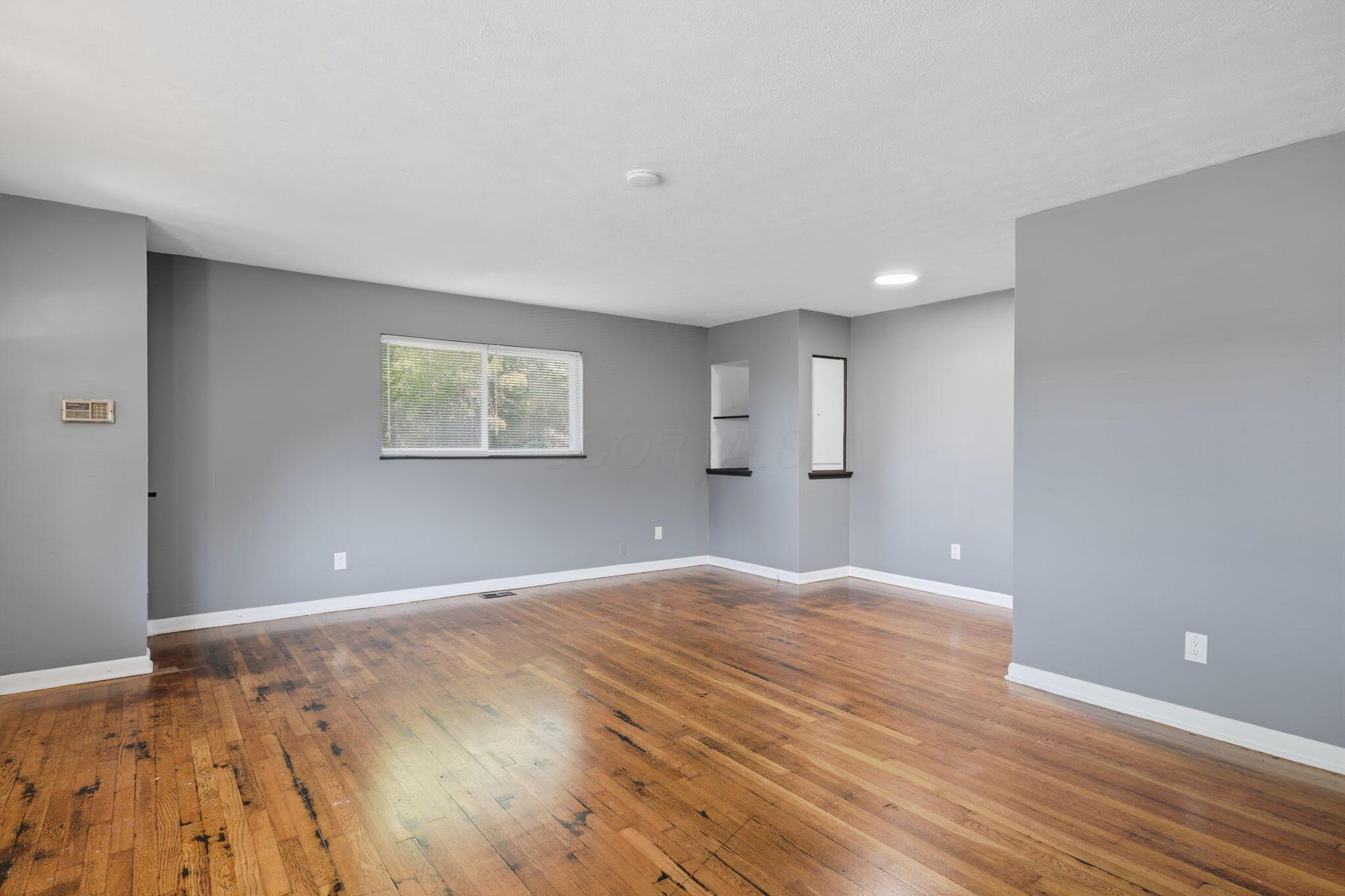904 Reeb Avenue Columbus, OH 43207 - Photo 8 of 52 8-web-or-mls-904-reeb-ave