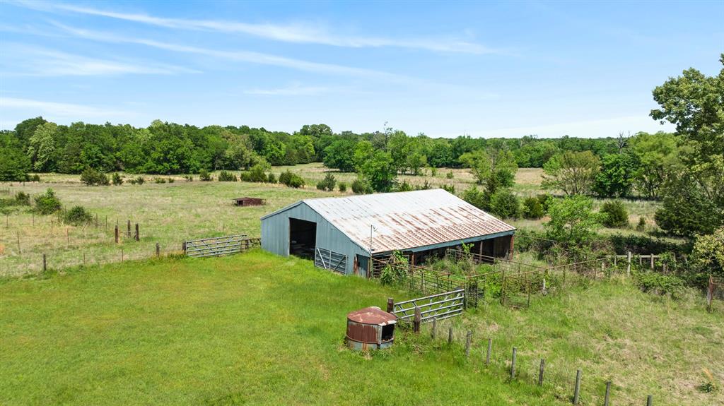 2000 County Road 2420 Sumner, TX 75486 - Photo 12 of 34