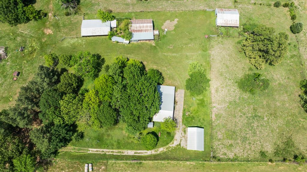 2000 County Road 2420 Sumner, TX 75486 - Photo 28 of 34