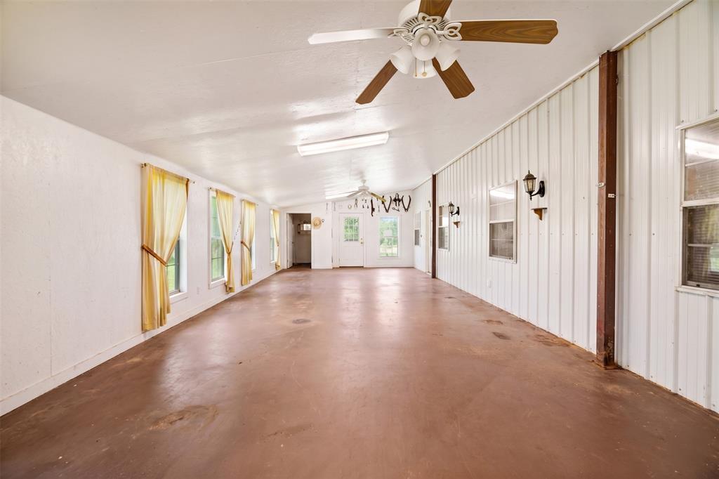 2000 County Road 2420 Sumner, TX 75486 - Photo 9 of 34