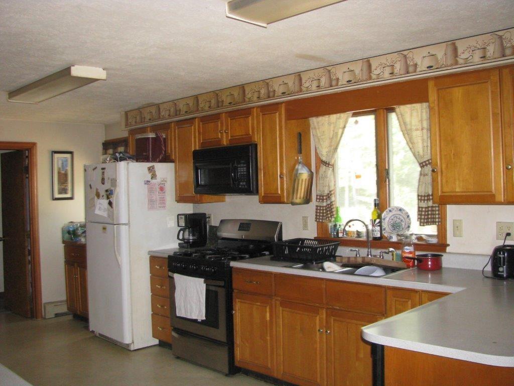 36 Rug Bug Drive Dixfield, ME 04224 - Photo 7 of 25 Kitchen