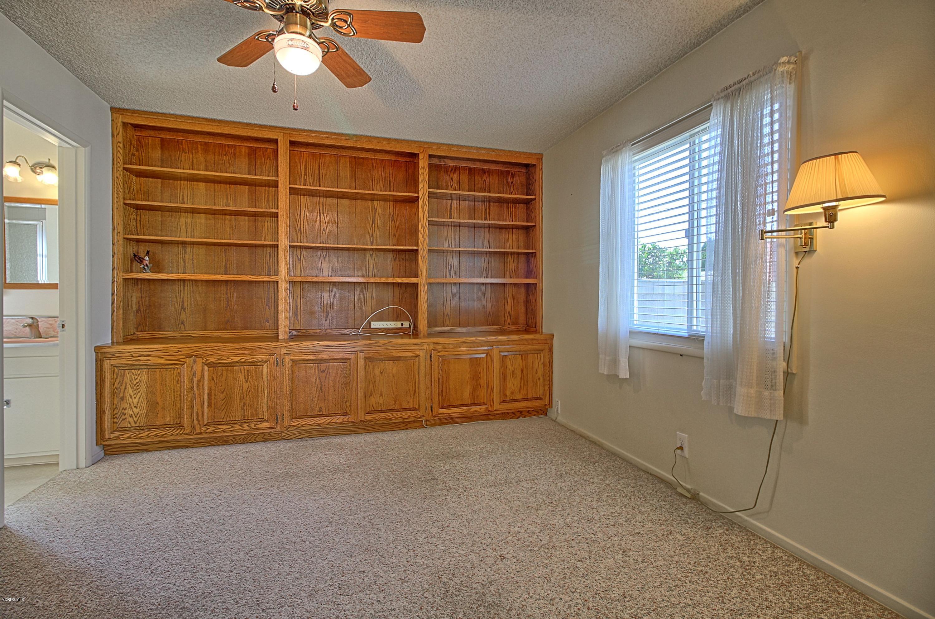 929 West Roderick Avenue Oxnard, CA 93030 - Photo 12 of 24 0043_IMG_0130_1_2