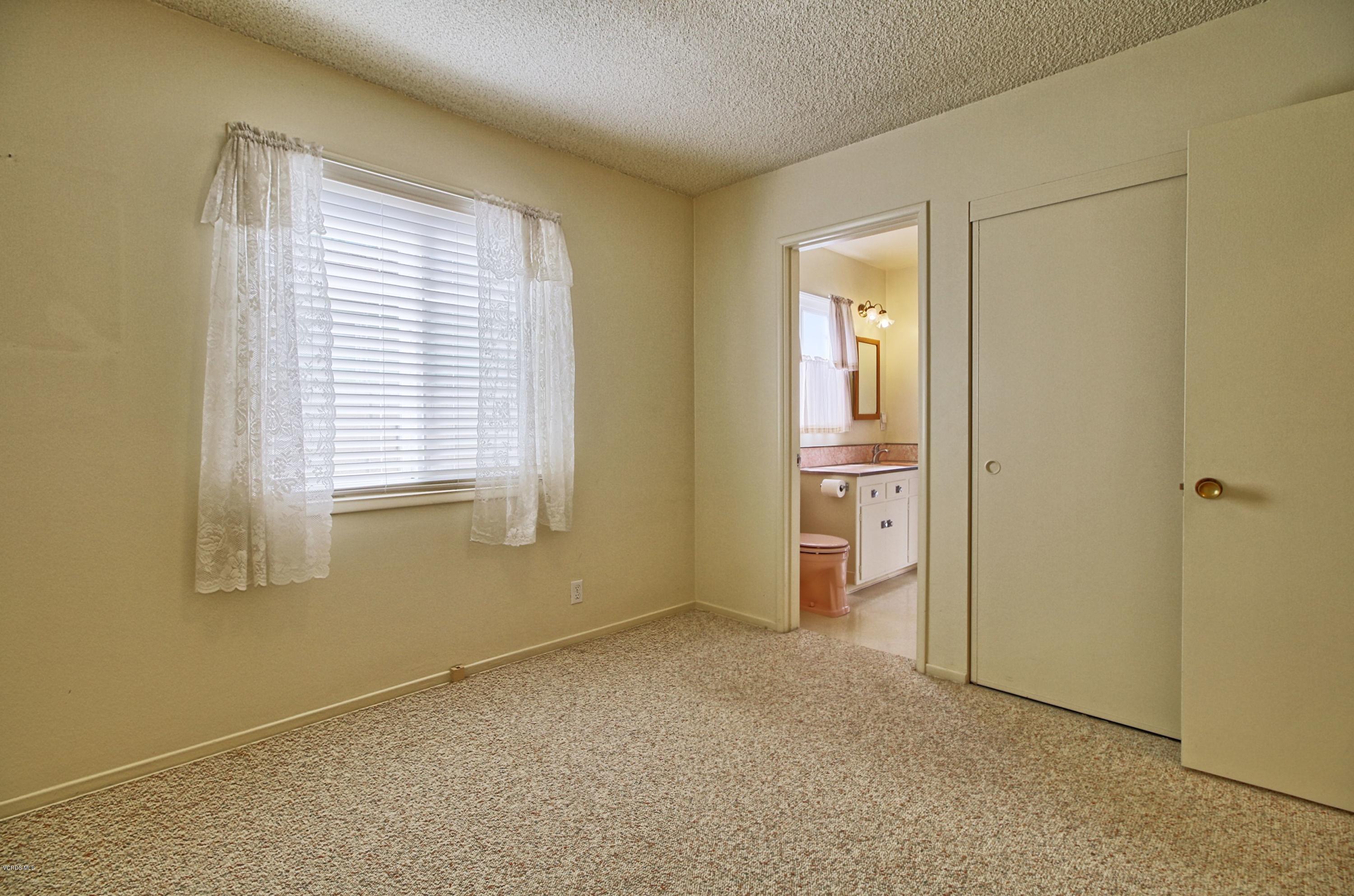 929 West Roderick Avenue Oxnard, CA 93030 - Photo 14 of 24 0036_IMG_0109_10_11