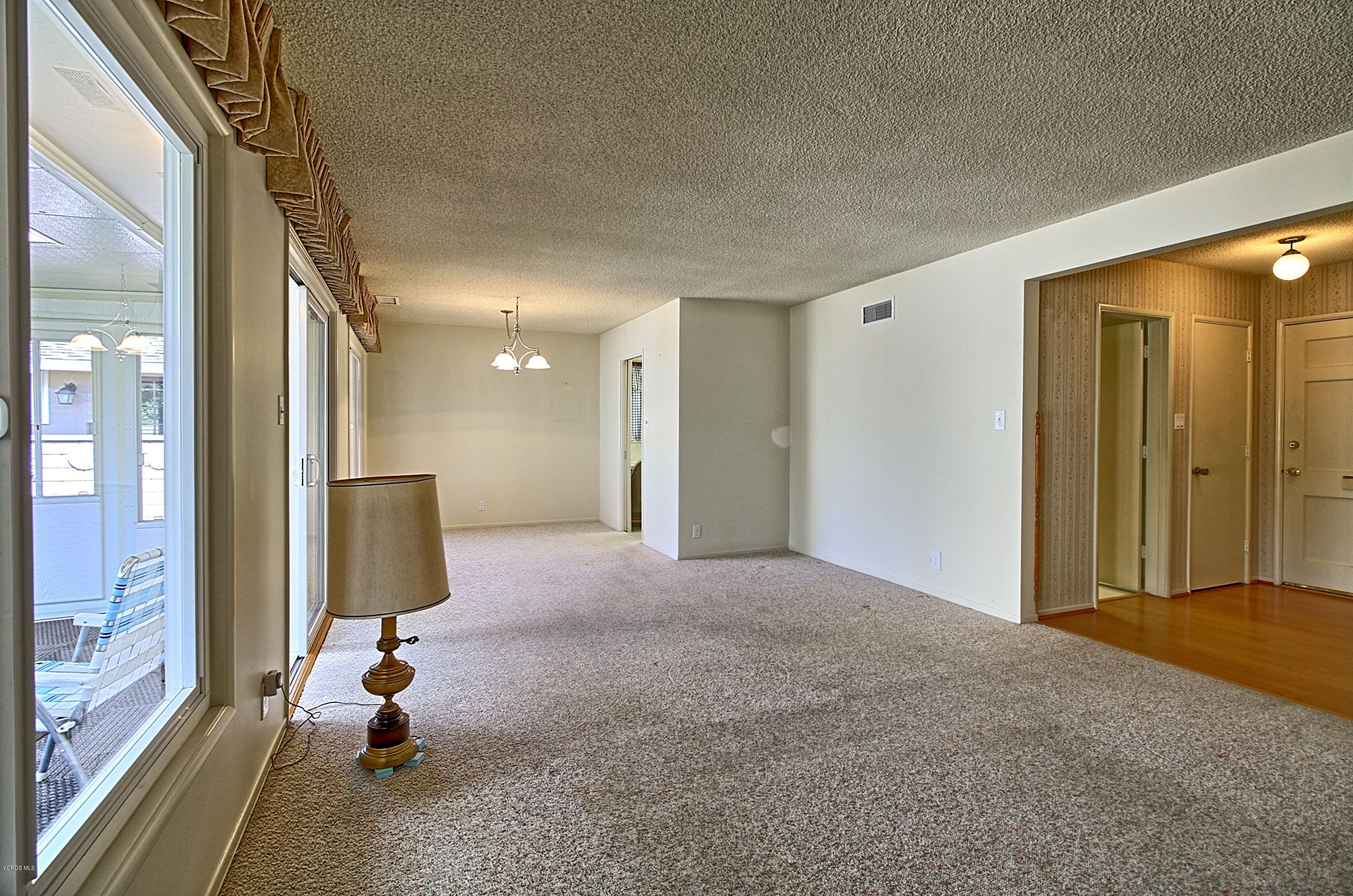 929 West Roderick Avenue Oxnard, CA 93030 - Photo 4 of 24 0005_IMG_0016_7_8