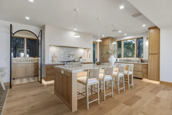 $5,995,000 | 210 Las Alturas Road, Santa Barbara, CA 93103