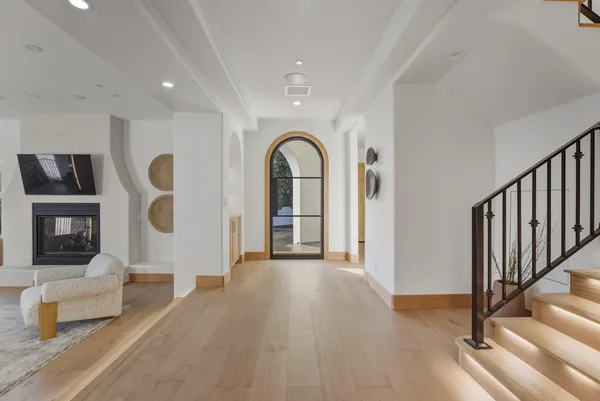 $5,995,000 | 210 Las Alturas Road, Santa Barbara, CA 93103