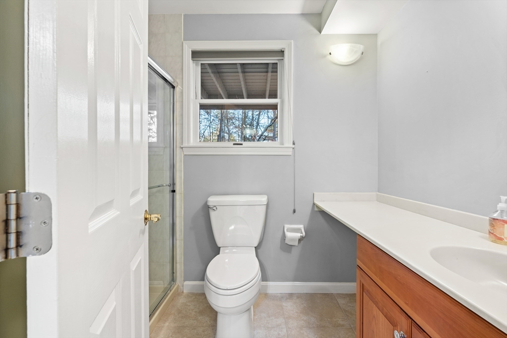 77 Cherry Hollow Road, Unit 77 Nashua, NH 03062 - Photo 27 of 28 Gallery Image 27
