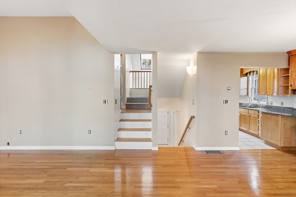 77 Cherry Hollow Road, Unit 77 Nashua, NH 03062 - Photo 10 of 28 Gallery Image 10