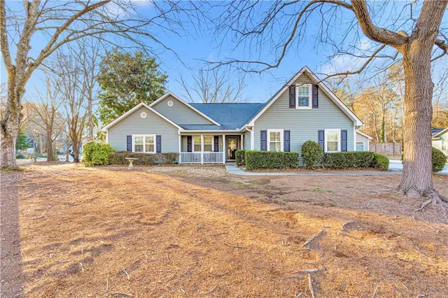 $380,000 | 2340 Emerald Drive, Loganville, GA 30052