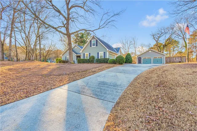 $380,000 | 2340 Emerald Drive, Loganville, GA 30052