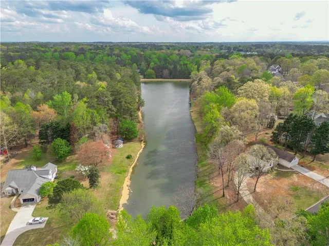 $380,000 | 2340 Emerald Drive, Loganville, GA 30052