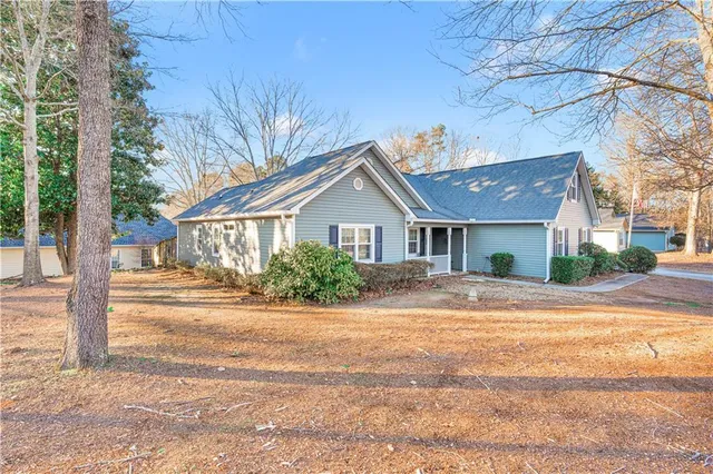 $380,000 | 2340 Emerald Drive, Loganville, GA 30052