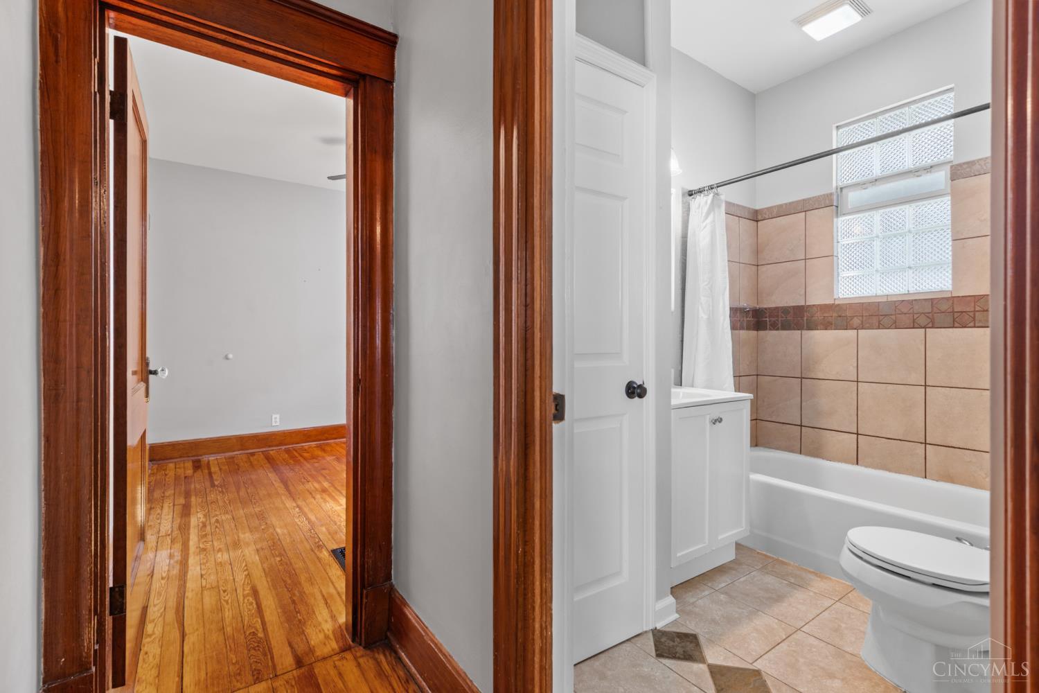 3403 Brotherton Road Cincinnati, OH 45209 - Photo 13 of 25
