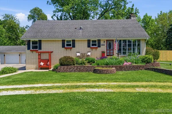 $649,000 | 1N255 Prairie Avenue, Glen Ellyn, IL 60137