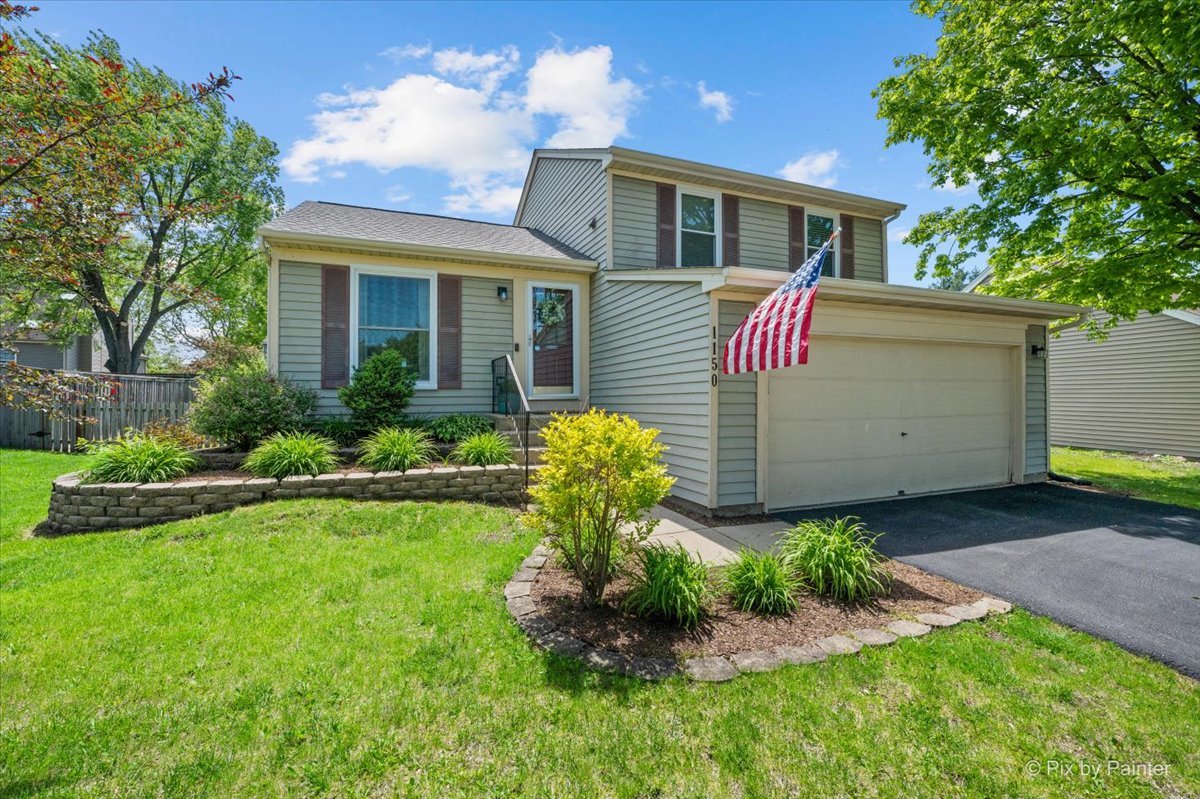 1150 Appleton Lane Geneva, IL 60134 - Photo 26 of 43 a view of a house with backyard and garden