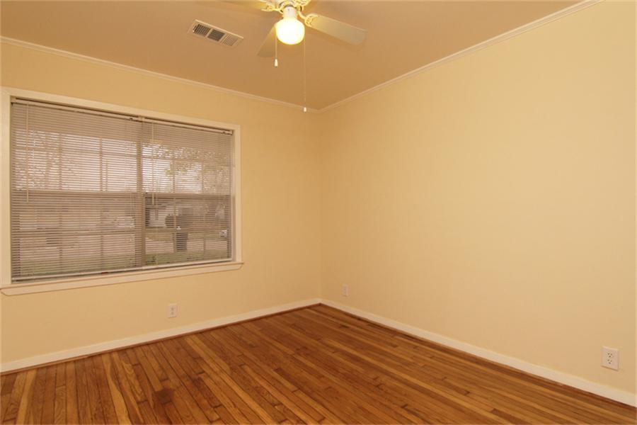 8526 Friendship Road Houston, TX 77080 - Photo 16 of 17