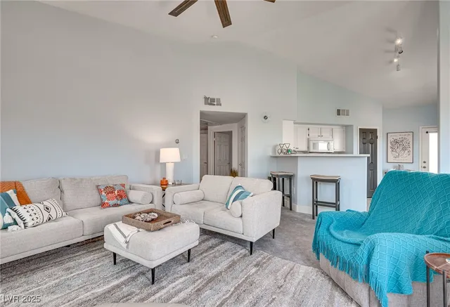 $2,000 | 10550 West Alexander Road, Unit 2040, Las Vegas, NV 89129