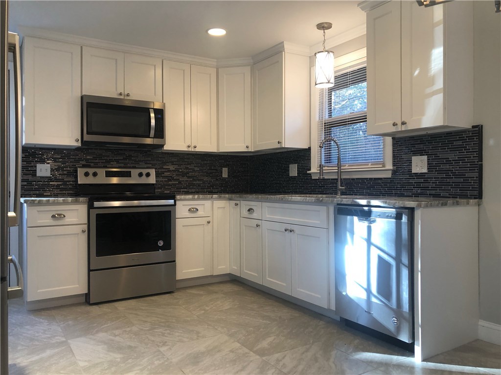 168 Carpenter Road Scituate, RI 02825 - Photo 5 of 27