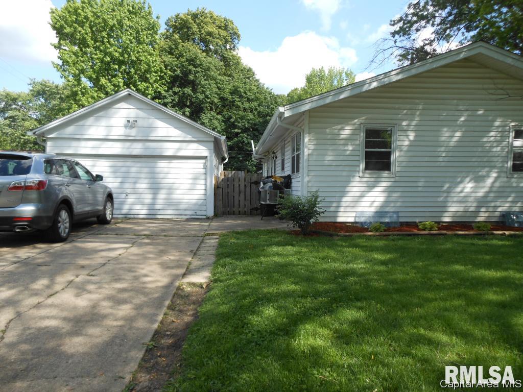 54 Radcliff Road Springfield, IL 62703 - Photo 4 of 34