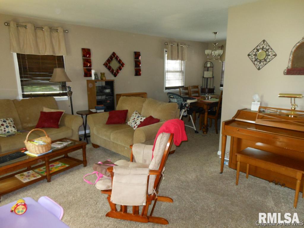 54 Radcliff Road Springfield, IL 62703 - Photo 5 of 34
