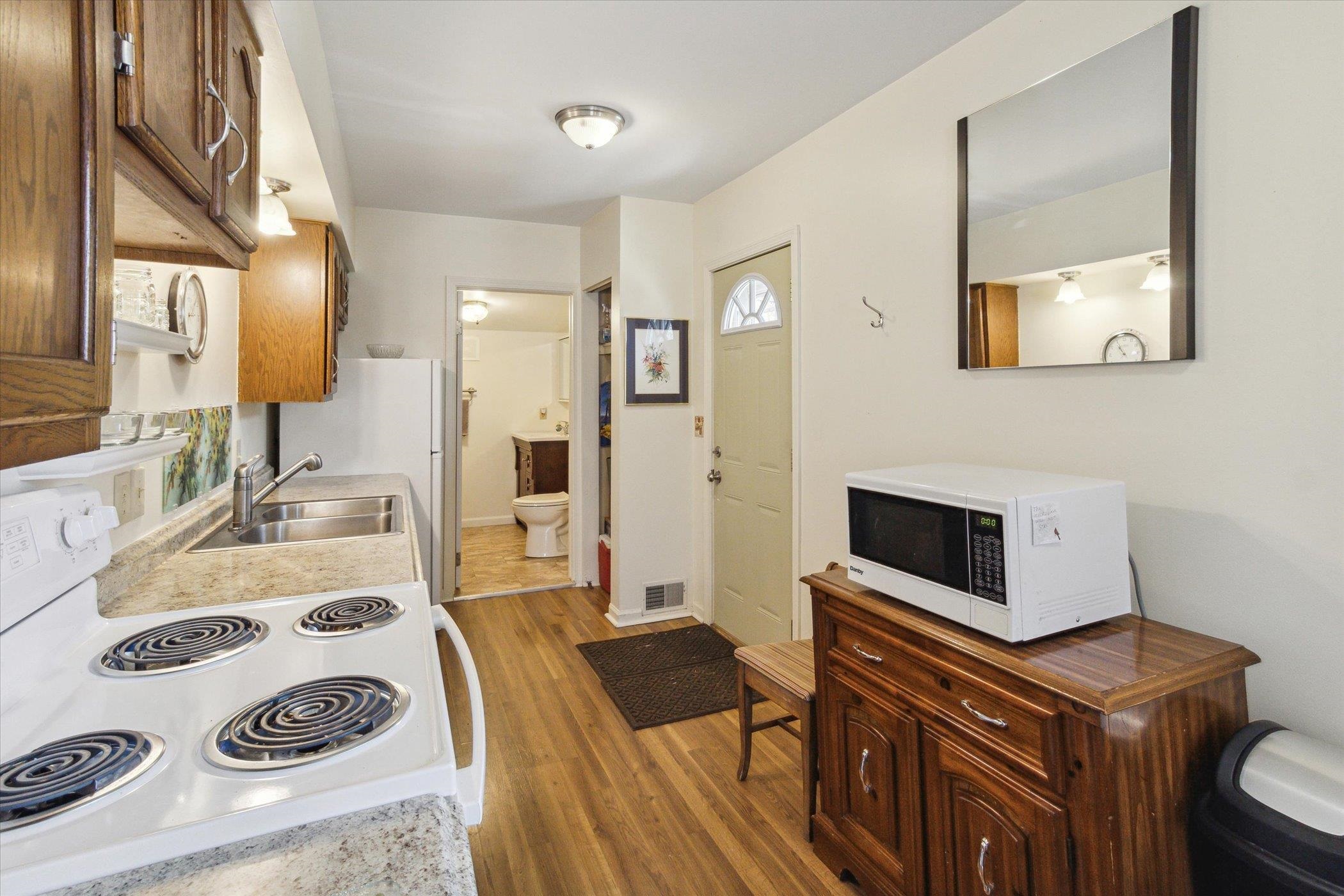 325 Field Road Clio, MI 48420 - Photo 13 of 22 50104732-12.JPG