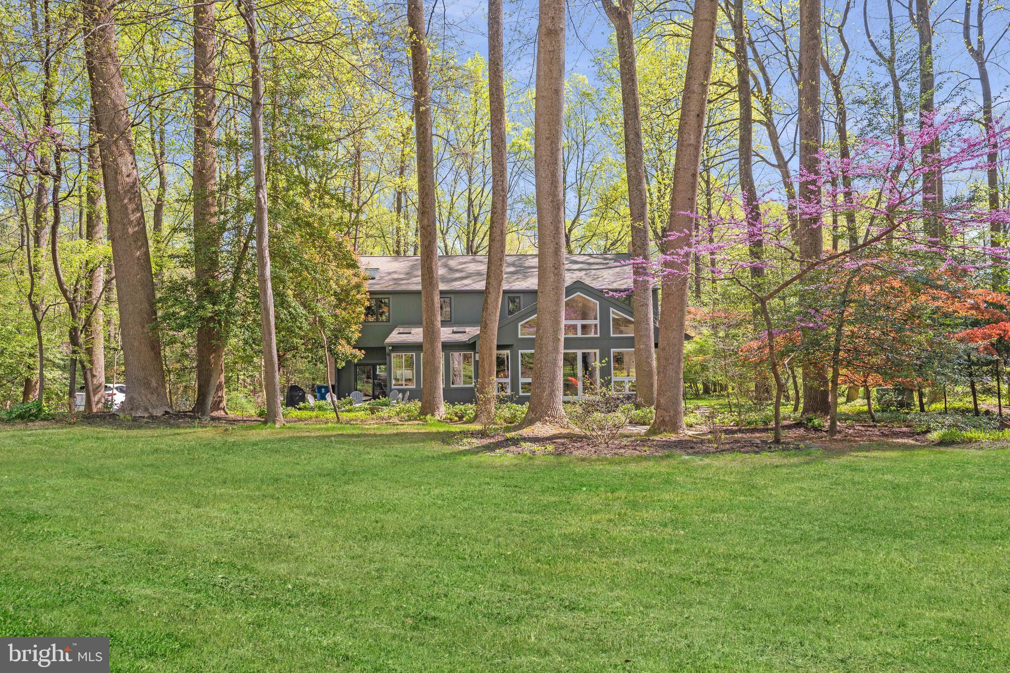 3214 Foxvale Drive Oakton, VA 22124 - Photo 44 of 56 a building with trees in front of it