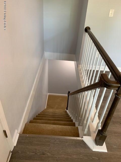 6706 El Rancho Road Louisville, KY 40291 - Photo 28 of 41 Stairs