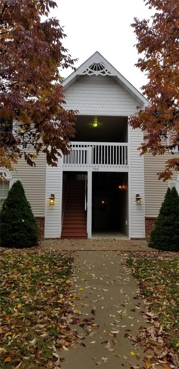705 4th Street, Unit B Highland, IL 62249 - Photo 2 of 18 Gallery Image 2