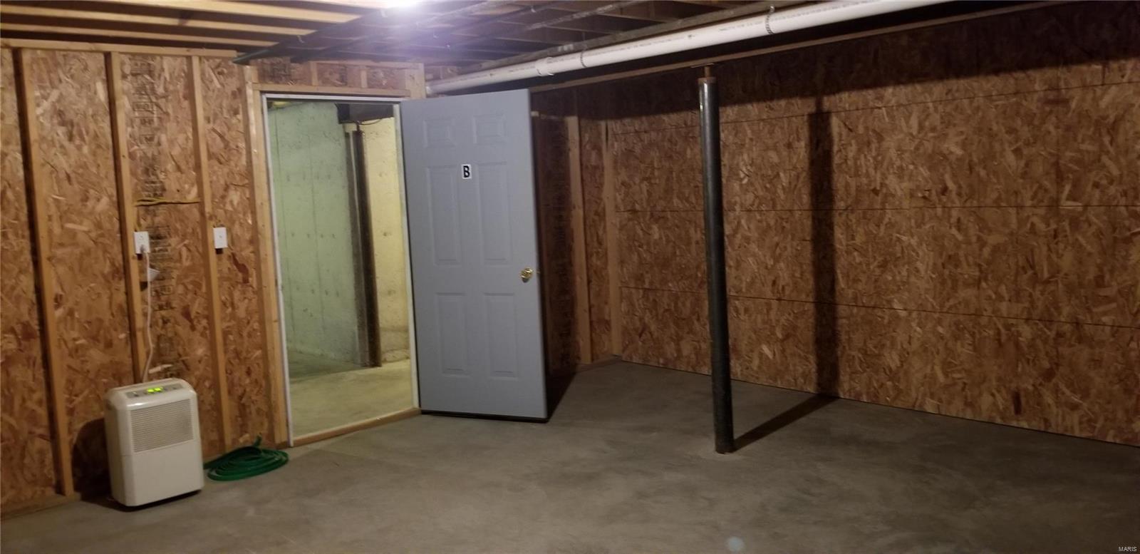 705 4th Street, Unit B Highland, IL 62249 - Photo 16 of 18 Gallery Image 16