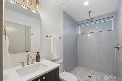 $1,049,950 | 5921 32nd Avenue Southwest, Seattle, WA 98126