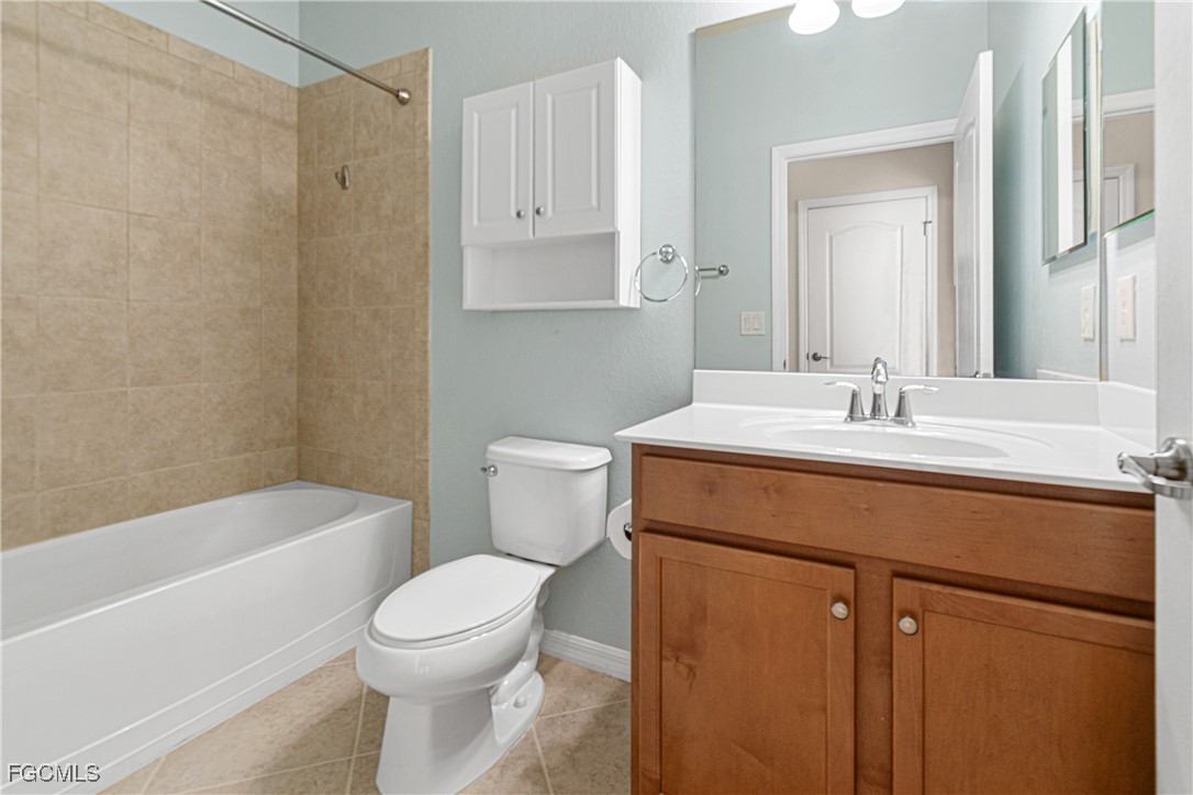 11064 Cherry Laurel Drive Fort Myers, FL 33912 - Photo 17 of 43