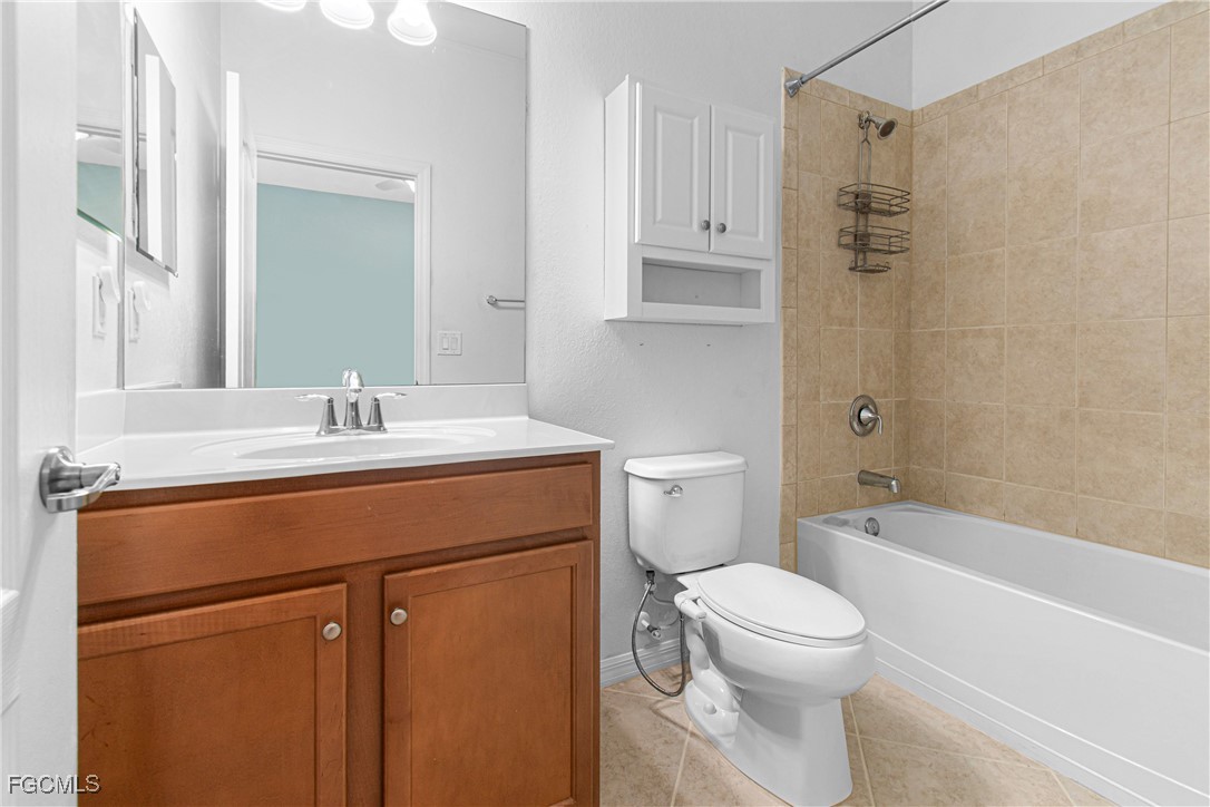 11064 Cherry Laurel Drive Fort Myers, FL 33912 - Photo 19 of 43