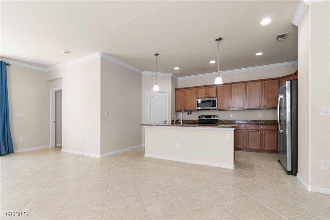 11064 Cherry Laurel Drive Fort Myers, FL 33912 - Photo 7 of 43