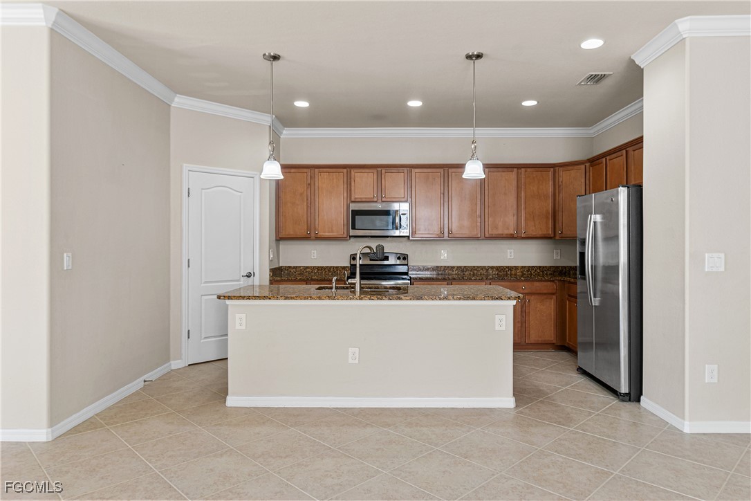 11064 Cherry Laurel Drive Fort Myers, FL 33912 - Photo 9 of 43