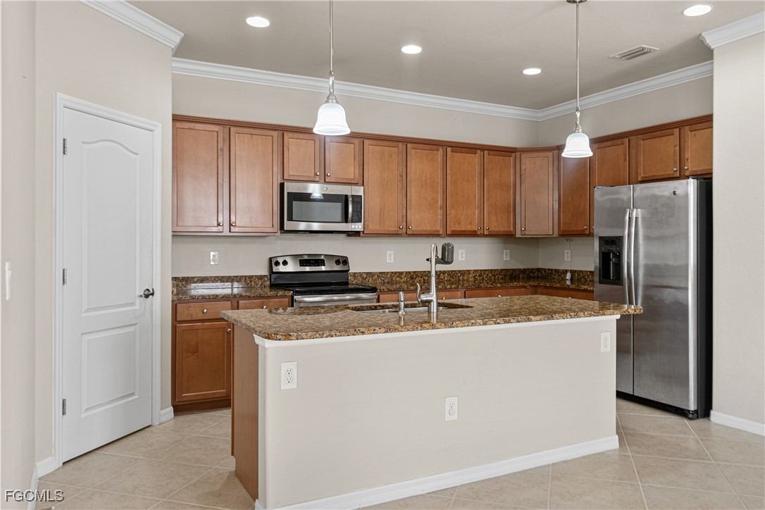 11064 Cherry Laurel Drive Fort Myers, FL 33912 - Photo 10 of 43