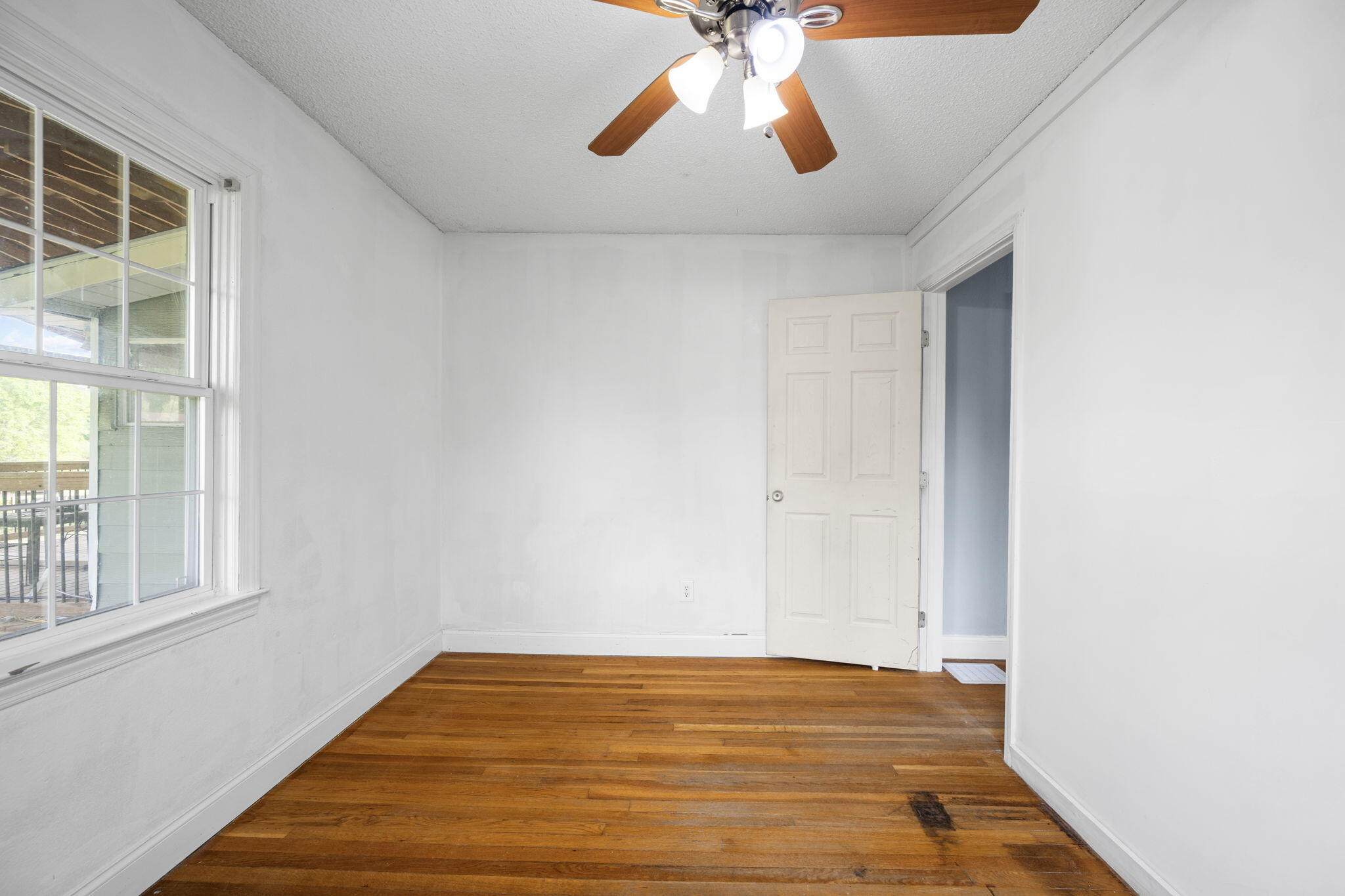 8421 Middle Valley Road Hixson, TN 37343 - Photo 10 of 35 19-web-or-mls-DSC_8437-15