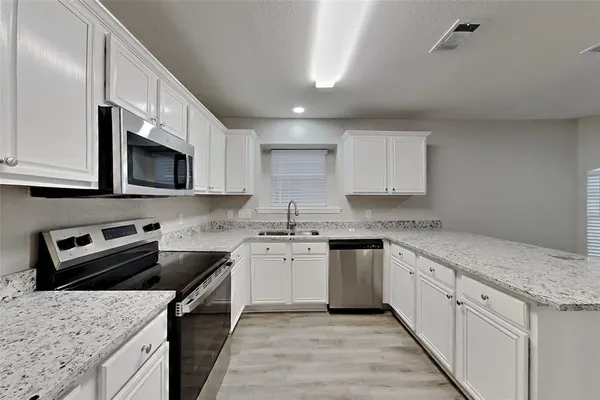 $2,300 | 3206 Creekside Drive, Sachse, TX 75048