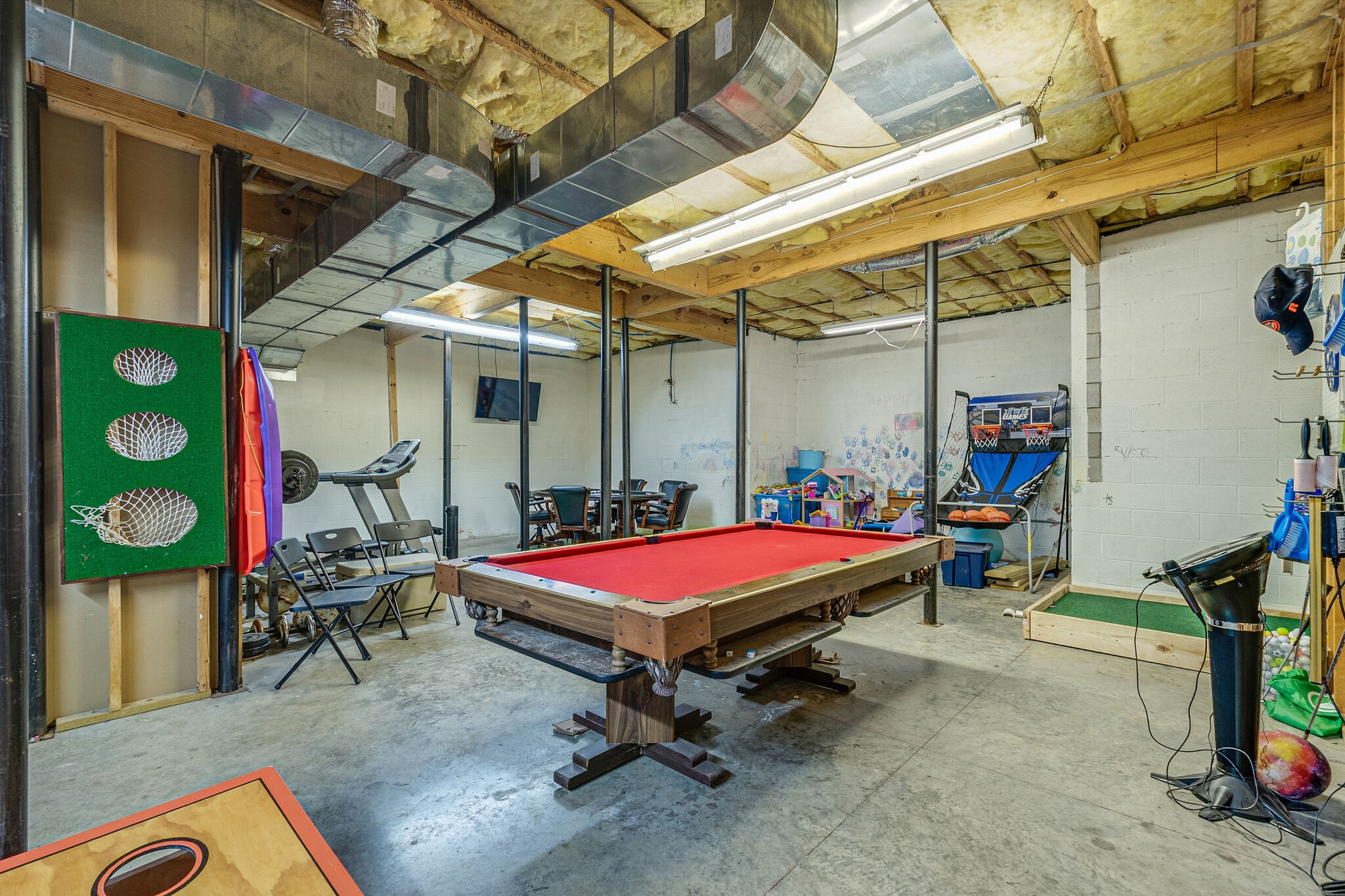 2113 Burford Road Lebanon, TN 37087 - Photo 26 of 35 a room with musical instruments