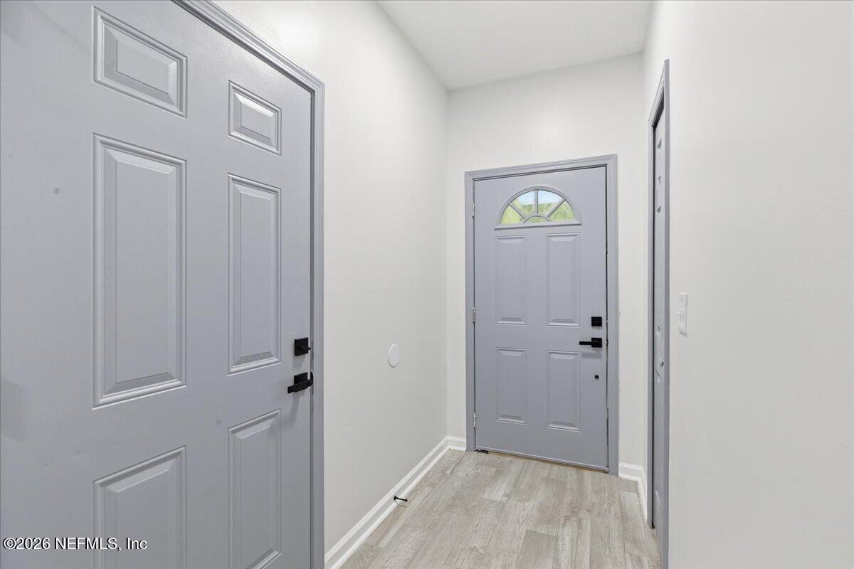 3907 Adirolf Road Jacksonville, FL 32207 - Photo 3 of 19 03-Foyer