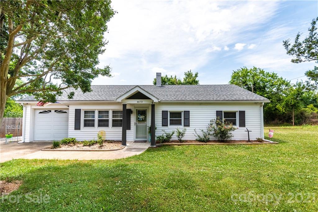 4673 Bowman Road Hickory, NC 28602 - Photo 2 of 27 Gallery Image 2
