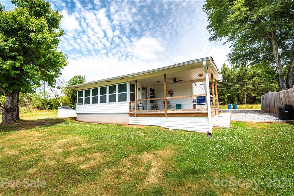 4673 Bowman Road Hickory, NC 28602 - Photo 6 of 27 Gallery Image 6