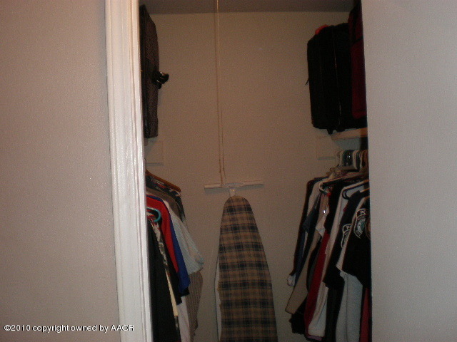 6213 Rutgers Street Amarillo, TX 79109 - Photo 11 of 15 Master Closet