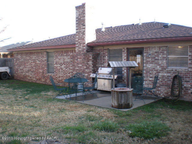 6213 Rutgers Street Amarillo, TX 79109 - Photo 14 of 15 Backyard