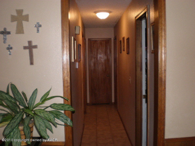 6213 Rutgers Street Amarillo, TX 79109 - Photo 7 of 15 Hall