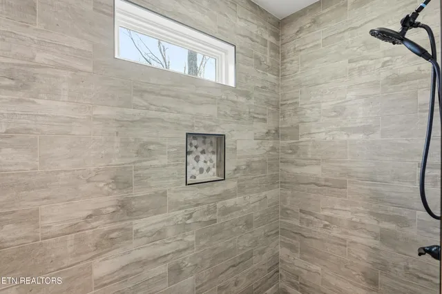 $628,000 | 285 Odali Trace, Loudon, TN 37774