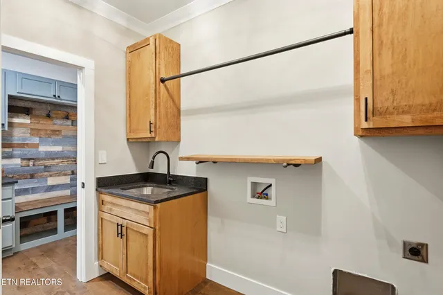 $628,000 | 285 Odali Trace, Loudon, TN 37774