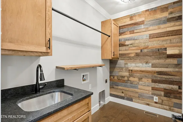 $628,000 | 285 Odali Trace, Loudon, TN 37774