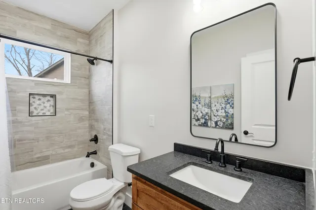 $628,000 | 285 Odali Trace, Loudon, TN 37774