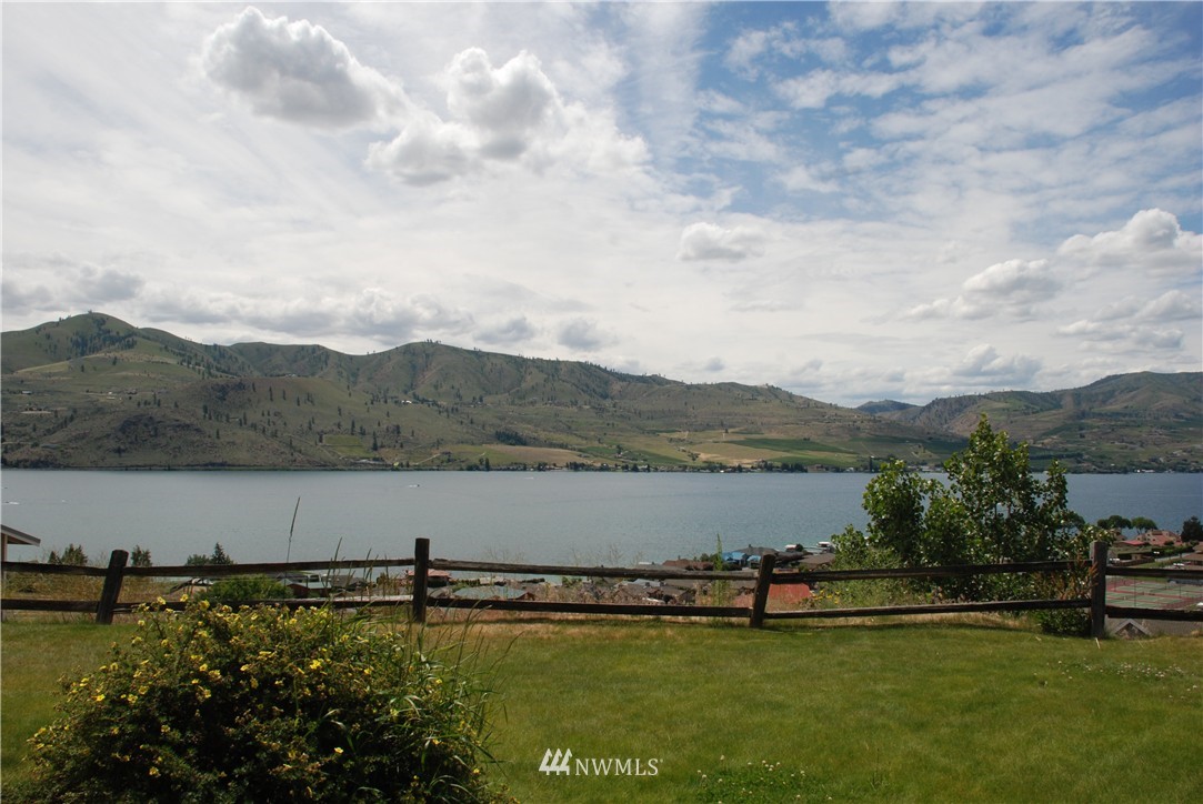 105 Boyd Road Chelan, WA 98816 - Photo 3 of 24 Gallery Image 3