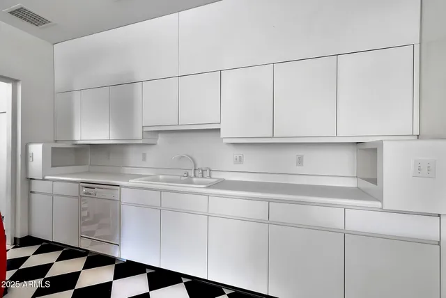 $25,000,000 | 2671 Highway 82 Patagonia Az 85624, Patagonia, AZ 85624